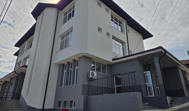 ИНЖЕНЕРИНГ - ПРОЕКТИРАНЕ, СТРОИТЕЛСТВО И АВТОРСКИ НАДЗОР ЗА ИЗПЪЛНЕНИЕ НА ОБЕКТ: УСТОЙЧИВО ЕНЕРГИЙНО ОБНОВЯВАНЕ НА СГРАДАТА НА ПОЛИКЛИНИКА В ГР.ПЕРУЩИЦА,ОБЩИНА ПЕРУЩИЦА